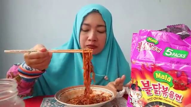 EXTREME SAMYANG MALA // 8X SPICY MALA // 1 PACK 2 SAUCE смотреть онлайн