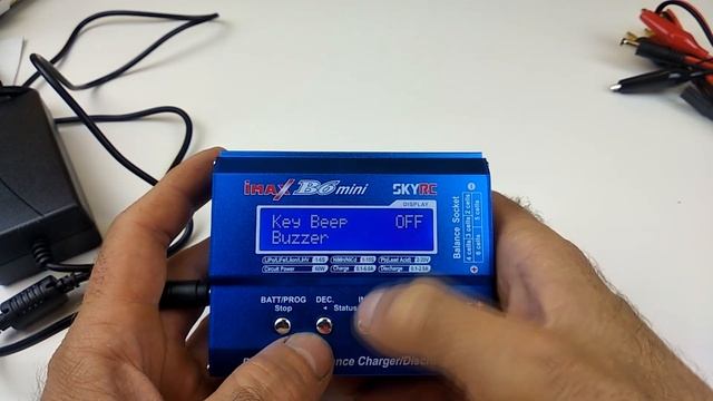 Фунционал зарядного оригинального устройства IMAX B6 MINI заряжаем аккумулятор дрона HUBSAN ZINO смотреть онлайн