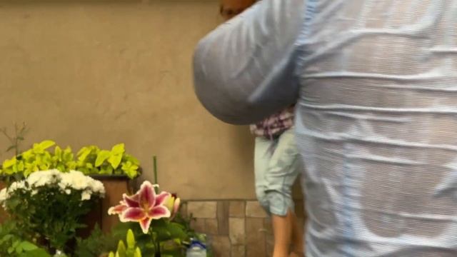 "Тот, с кем ходил ты раньше в паре, свой автомат готовит к бою" смотреть онлайн