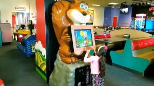 Хайди и Зидан покрасили машину в разные цвета! Видео для детей