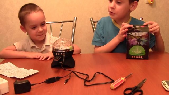 Светодиодный диско-шар MP3, Bluetooth, 9 colors смотреть онлайн
