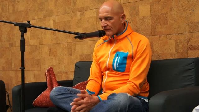 Настоящая тишина с Мадукаром (Сатсанг 2.9.14, часть 4) смотреть онлайн