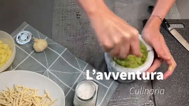 Готовим пасту с соусом песто, рецепт лигурийского региона! #песто #паста #спагетти #рецепт смотреть онлайн