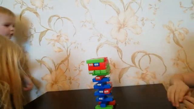 Играем в Блок Бум | Падающая башня | Развлечение для всей семьи