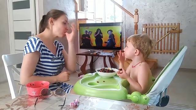 Как заставить ребенка есть суп.