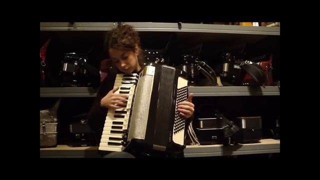 626 - Black Hohner Lucia IV LMMH 120 $1095 смотреть онлайн