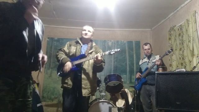 Репетиция созданного нами ВИА, пока только пробуем, не судите строго! смотреть онлайн