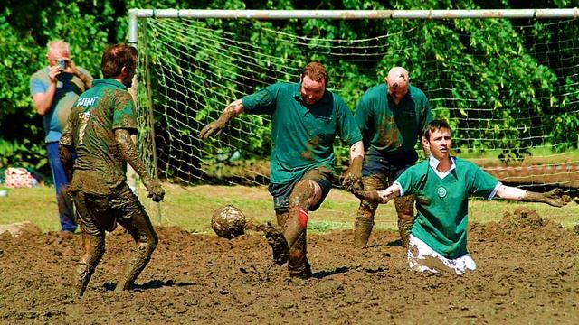 Наталья Гусева, инструктор по физической культуре Школы № 283. Футбол