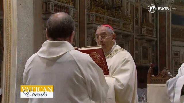 Holy Mass for Pope emeritus Benedict XVI | December 30, 2022 смотреть онлайн