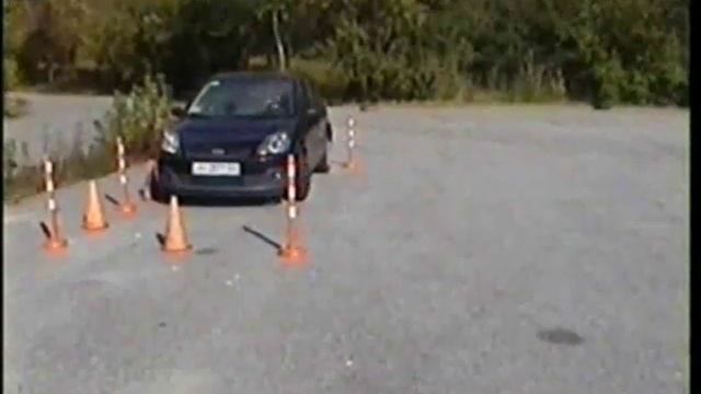 Заезд в гараж и параллельная парковка смотреть онлайн