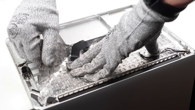 Apple Really Doesn’t Want You To Fix This - MacBook Keyboard Replacement смотреть онлайн