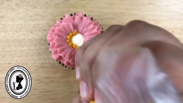 How to Make a DIY Cupcake Bouquet Tutorial смотреть онлайн