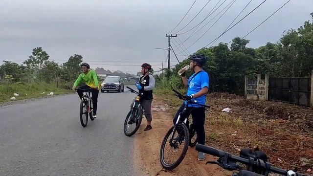 Gowes Ke Amanah Borneo Park - Test Drive Polygon Xtrada 7 смотреть онлайн