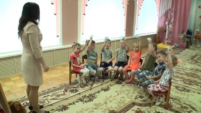 Фрагмент занятия : "Дружба - это здорово!" (средняя группа) смотреть онлайн