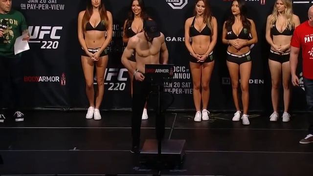 Islam makhachev vs gleison tibau ufc 220 official Weigh in смотреть онлайн