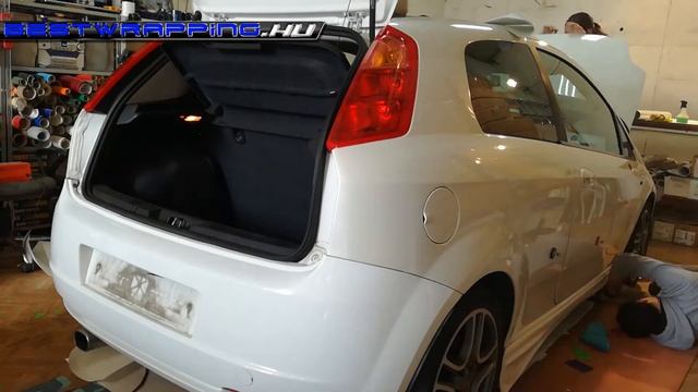 Fiat Grande Punto autófóliázás: Avery pearl white cb1610002 autó fóliával смотреть онлайн