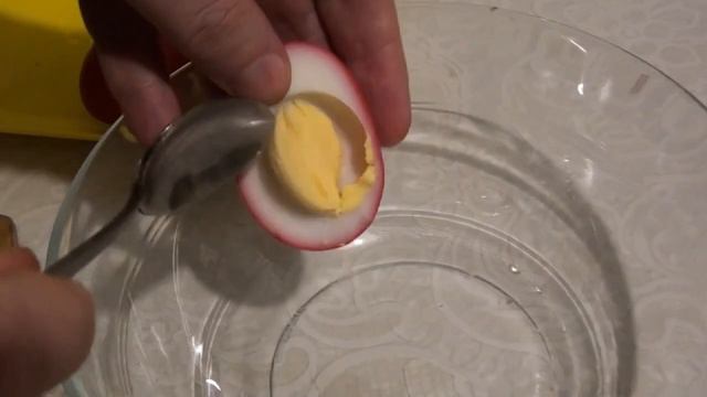 Закусочные ФАРШИРОВАННЫЕ ЯЙЦА С ТУНЦОМ!!! 😋 / Малиновые яйца 😋 смотреть онлайн