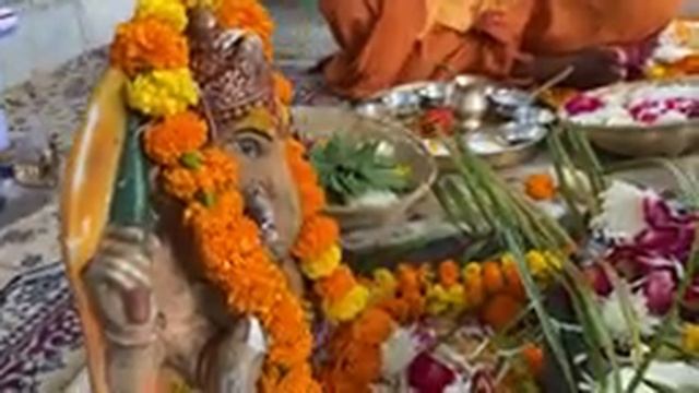 Shani Yagia Rishikesh?Шани Ягья в храме Шивы в Ришикеше