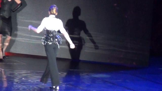 Madonna -VogueHD, MDNATour, Moscow 2012 смотреть онлайн