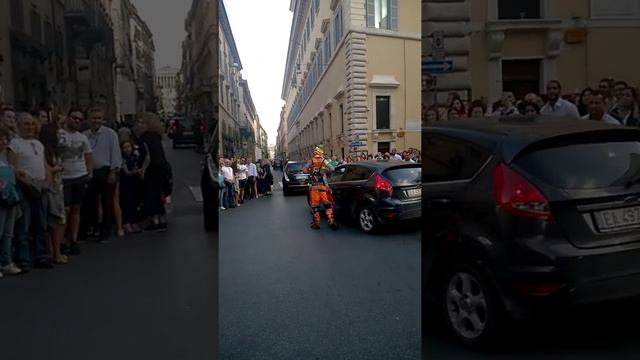 KARCOCHA MIMO via del corso Roma смотреть онлайн