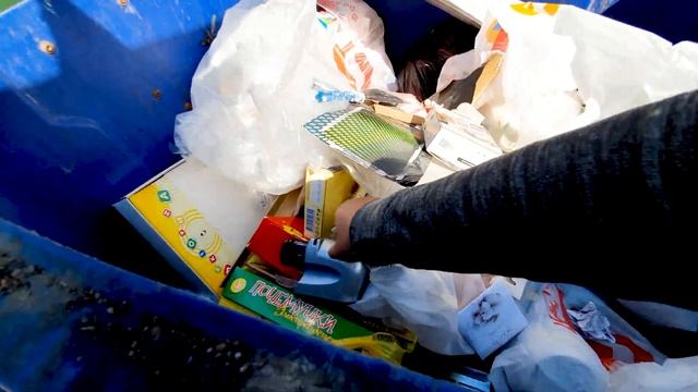 Как я Роюсь в МУСОРКАХ Краснодара? Ищу находки в ПОМОЙКАХ /   Dumpster Diving RUSSIA #33