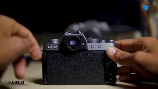 Fujifilm X-T200 First Look! смотреть онлайн