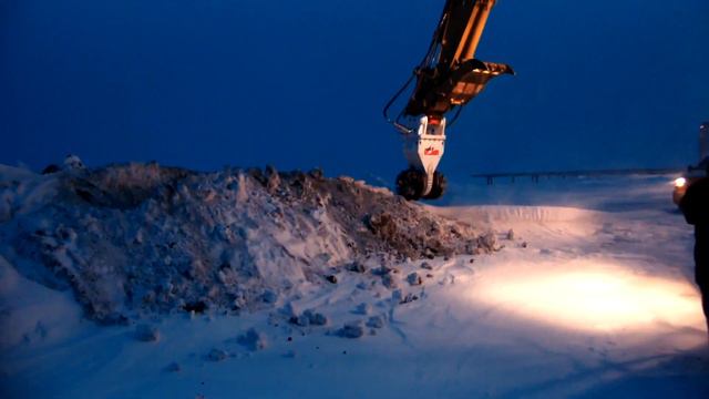 Промо ролик ротороной барабанной фрезы Simex TF на экскаватор для подводных и тоннельных работ смотреть онлайн
