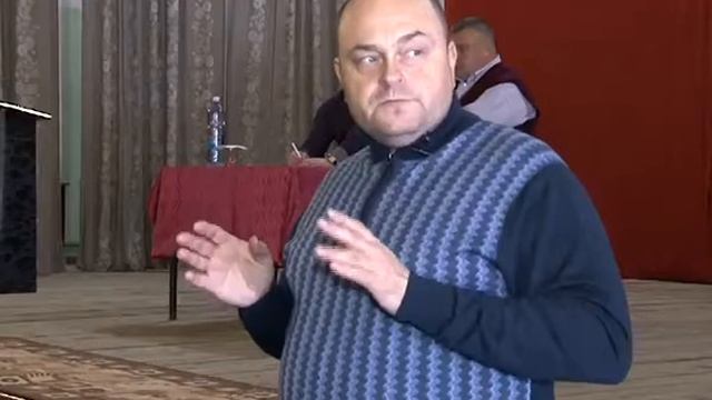 Руководитель города в местном клубе смотреть онлайн