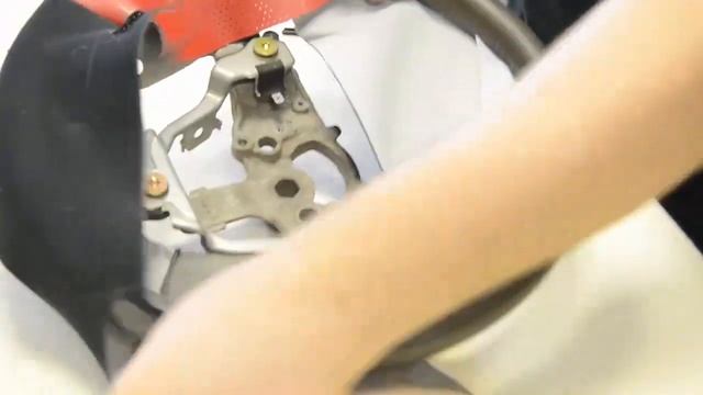 Примерка готового изделия на руль - урок из курса перетяжка руля смотреть онлайн