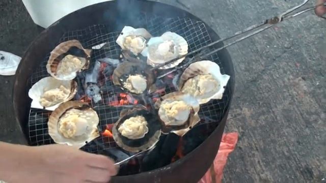 Hong Kong Ipsum & Picnic Club - BBQ смотреть онлайн