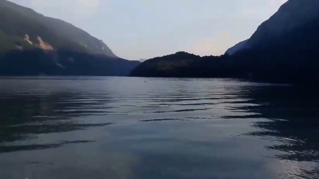 Molveno Lake North Italy смотреть онлайн