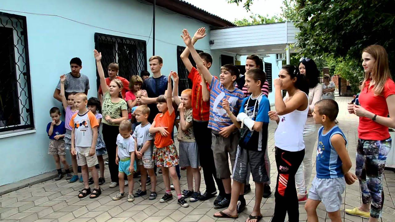 Визит в Детский социальный приют с чемпионами, Батайск смотреть онлайн