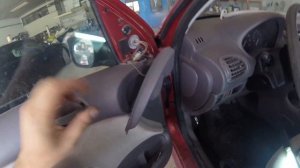 PEUGEOT 206 Πως βγαζω ταπετσαρια πορτας Door Panel Removal