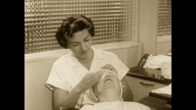 1950's Womens Beauty Salon смотреть онлайн