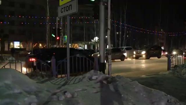 Норма - 13 люксов. Освещение большинства пешеходных переходов Нефтеюганска не соответствует норме смотреть онлайн