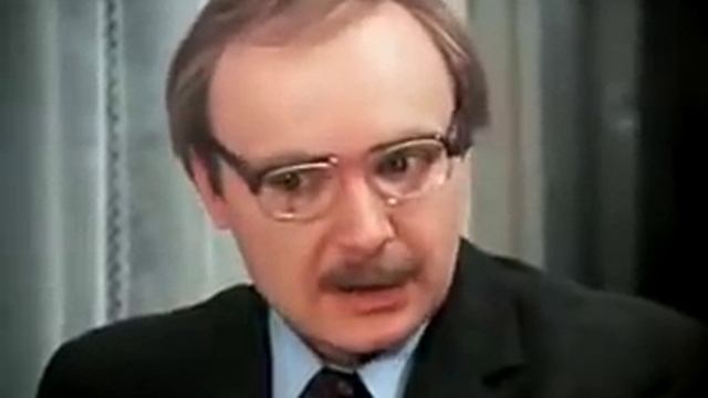 Служебный Роман - Новосельцев Читает Стихи смотреть онлайн