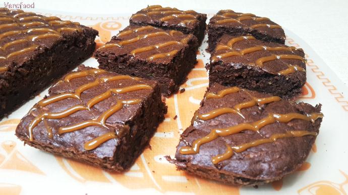 Сладкий шоколадный пирог с кабачком. Никто не догадается, что в пироге кабачок. смотреть онлайн