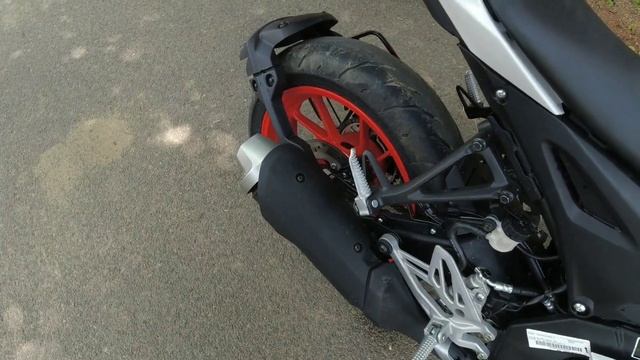 2023 New Yamaha R15 V4 Intensity White Review Tamil?| OBD-2 | White Colour ? смотреть онлайн