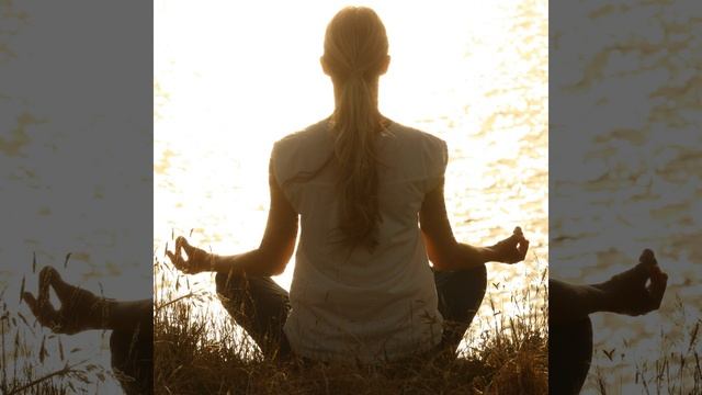 Ocean Waves Crashing on Rocks смотреть онлайн