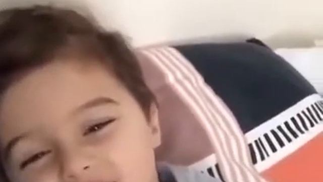 Самый милый мальчик в мире смотреть онлайн