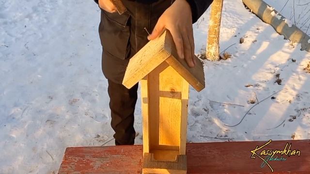 Кормушка уличная для птиц / Құстарға қысқы азық / Feeder for wild birds смотреть онлайн