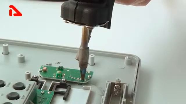Удаление припоя с помощью паяльной станции АКТАКОМ АТР-2101 смотреть онлайн