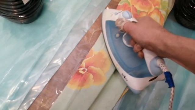 Поклейка или спайка плёнки на большую теплицу утюгом в домашних условиях комнаты 3 на 4 метра смотреть онлайн