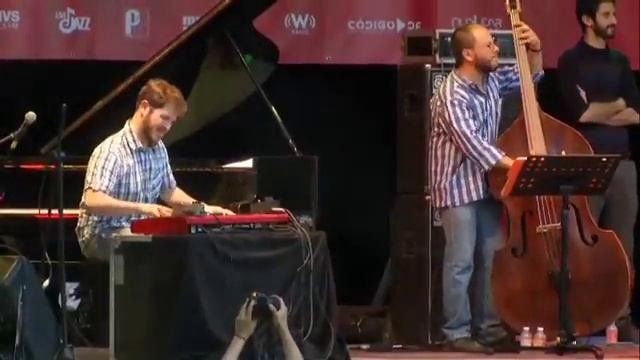 Tais toi et Rames: Stéphane Tsapis & Onda Road @Eurojazz 2013 смотреть онлайн