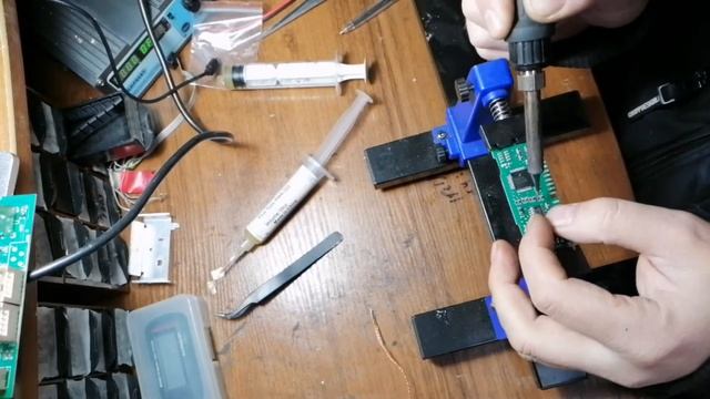 Индезит -,Аристон не работает сливной насос. Замена ULN. смотреть онлайн