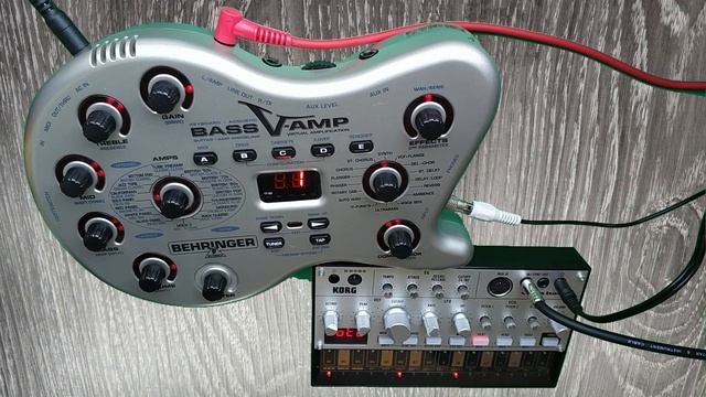 RS019 Behringer Bass V-Amp: Analog Bass Synth through a Virtual Bass Amp? смотреть онлайн