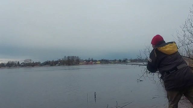 рыбалка на реке Волхов , fishing on the Volkhov смотреть онлайн