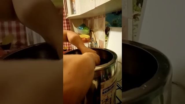 Нектарины, яблоки, ягоды в сиропе. Готовим в автоклаве. смотреть онлайн
