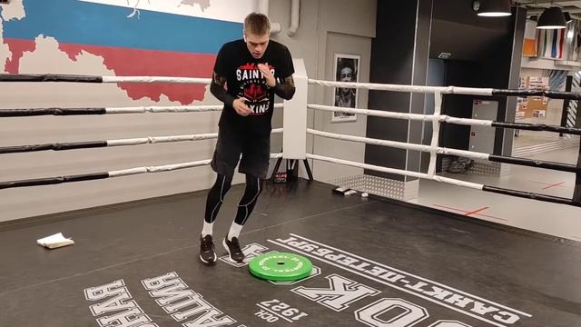 Работа на ноги и хлесткость удара с блином смотреть онлайн