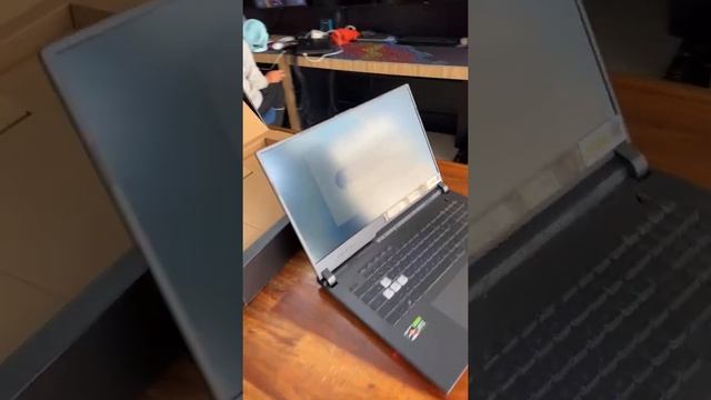 Unbox ASUS ROG G713IE - RYZEN 7- RTX 3050TI 4G - 144Hz смотреть онлайн